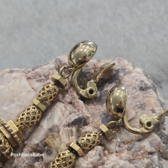 Vintage Monet Gold-Tone Ball Dangle Clip-On Earrings - Picture 5 of 11